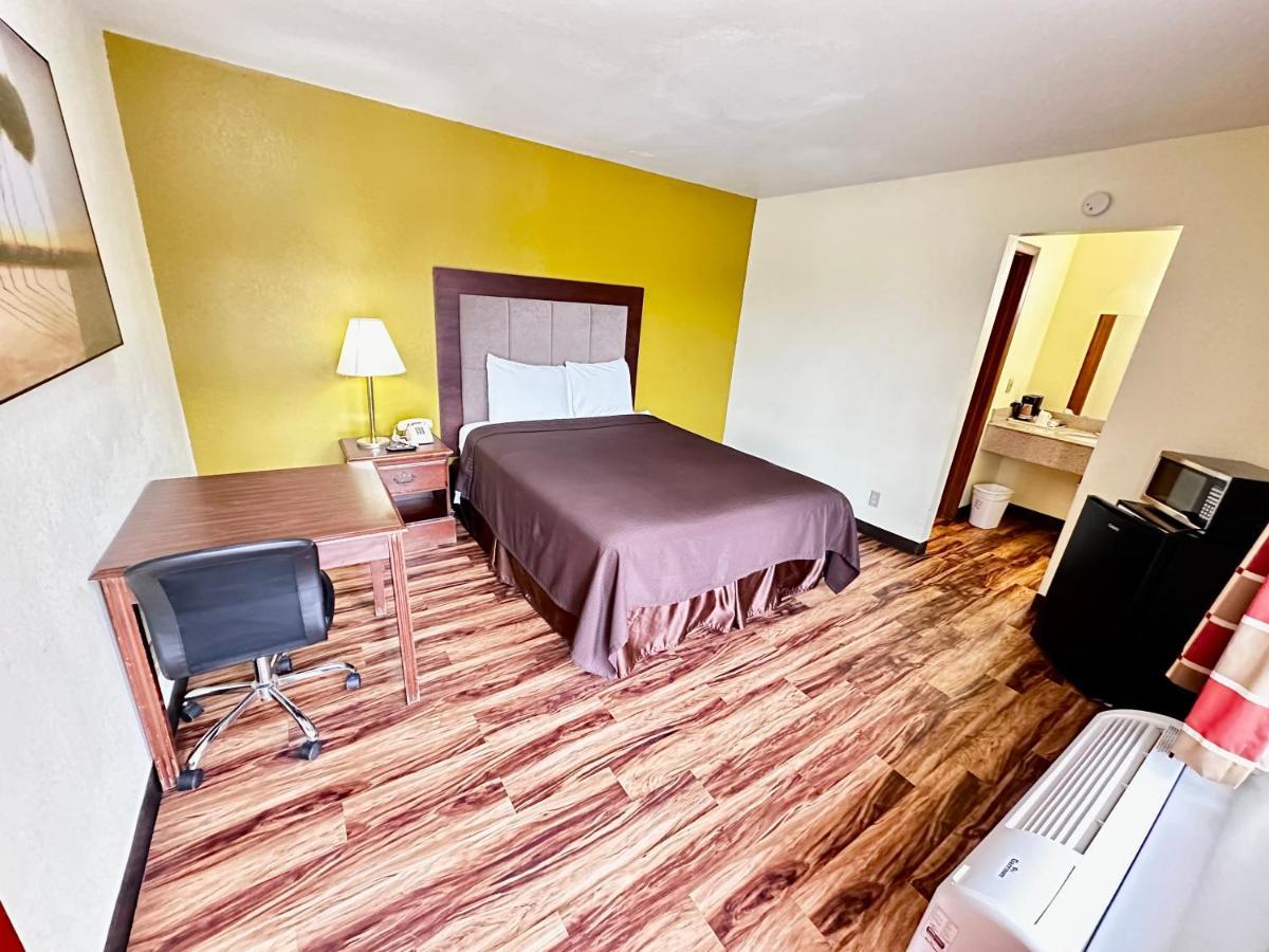 Regency Inn Iola Kültér fotó